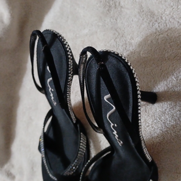 Nina Slhoes - Picture 13 of 15